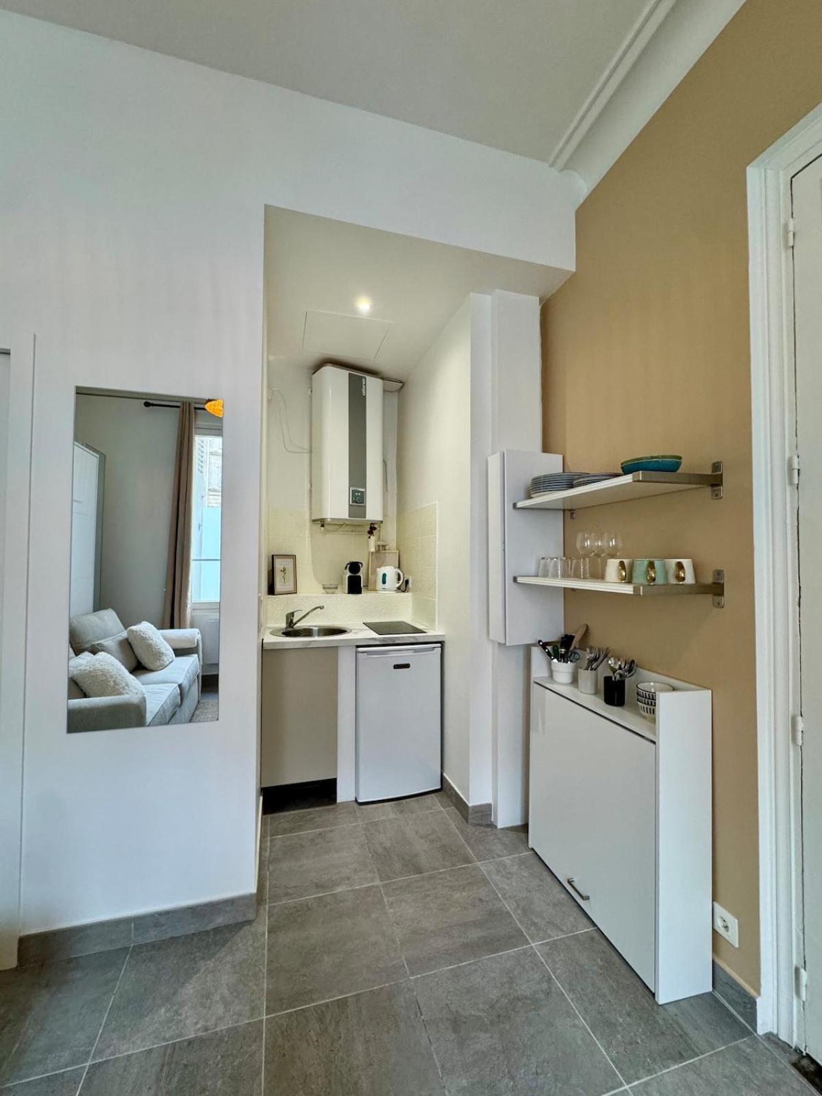 Appartamento Charming Renovated Studio, Near Saint-lazare, *